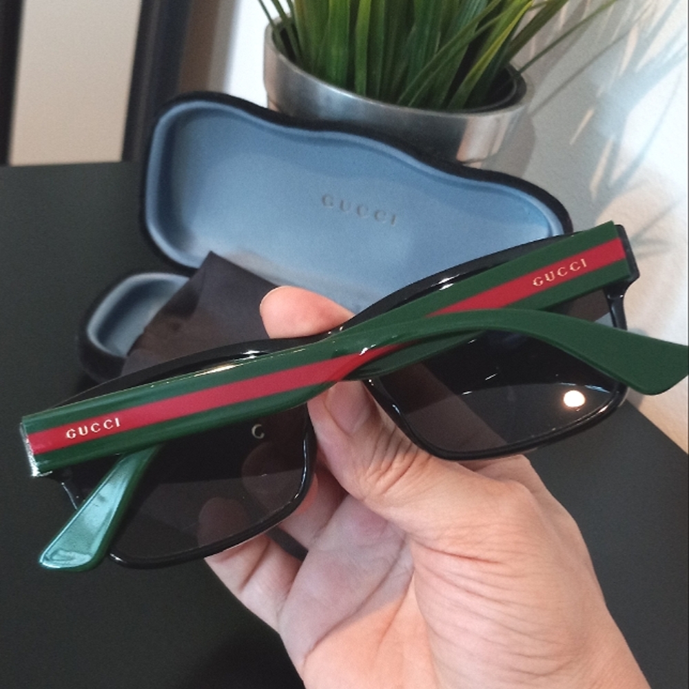 Gucci sunglasses bought on Poshmark and now being sold on Poshmark - Picture 5 of 11